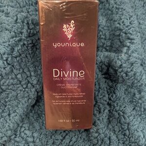 Younique Divine Daily Moisturizer NWT